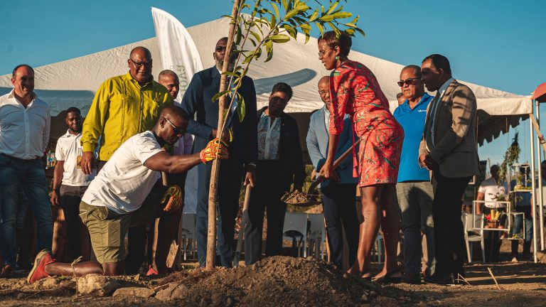 Read more about the article VIDANOVA BEVESTIGT VERTROUWEN IN CURAÇAO